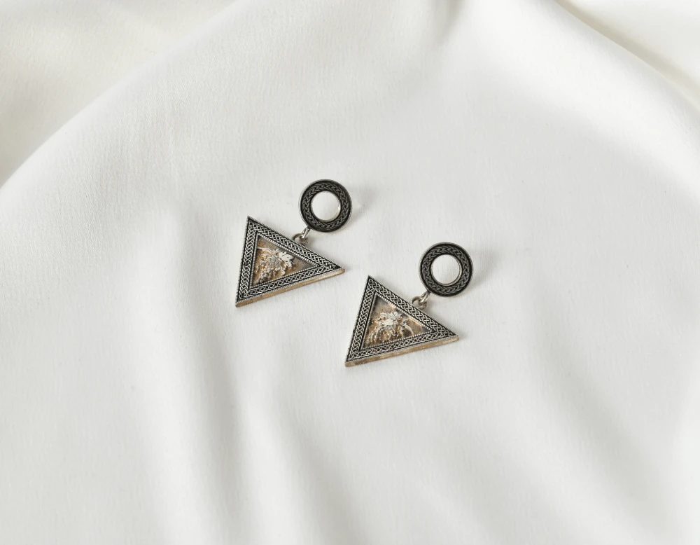 Ականջօղ խաղող